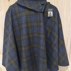 Mucros Weavers Blue and Green Plaid Cape - One Size
